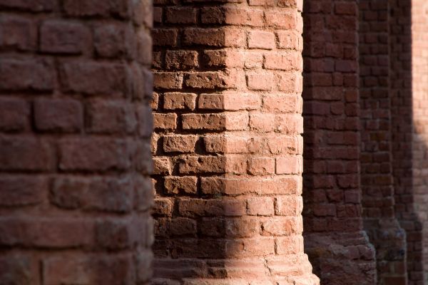 Brick Pillars Installation in Hamburg